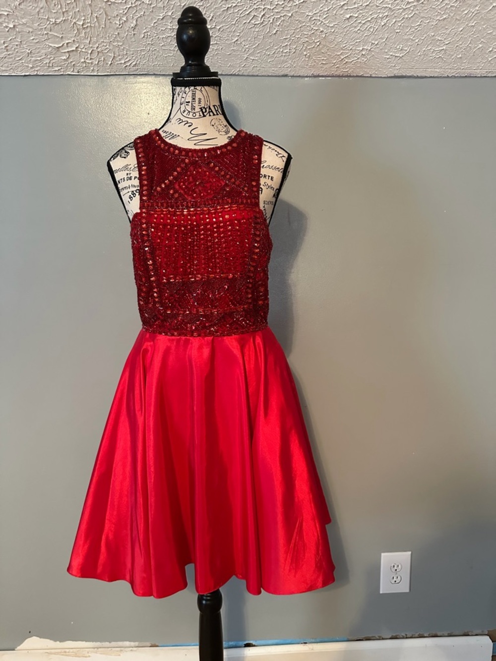 Sherri Hill Red Beaded Sleeveless Formal Dress for Women